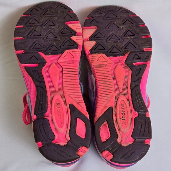 Saucony Kinvara 4 Running Shoes, Pink/Gray/Purple, Women's 6M, Fair/Good Used - Picture 6 of 16